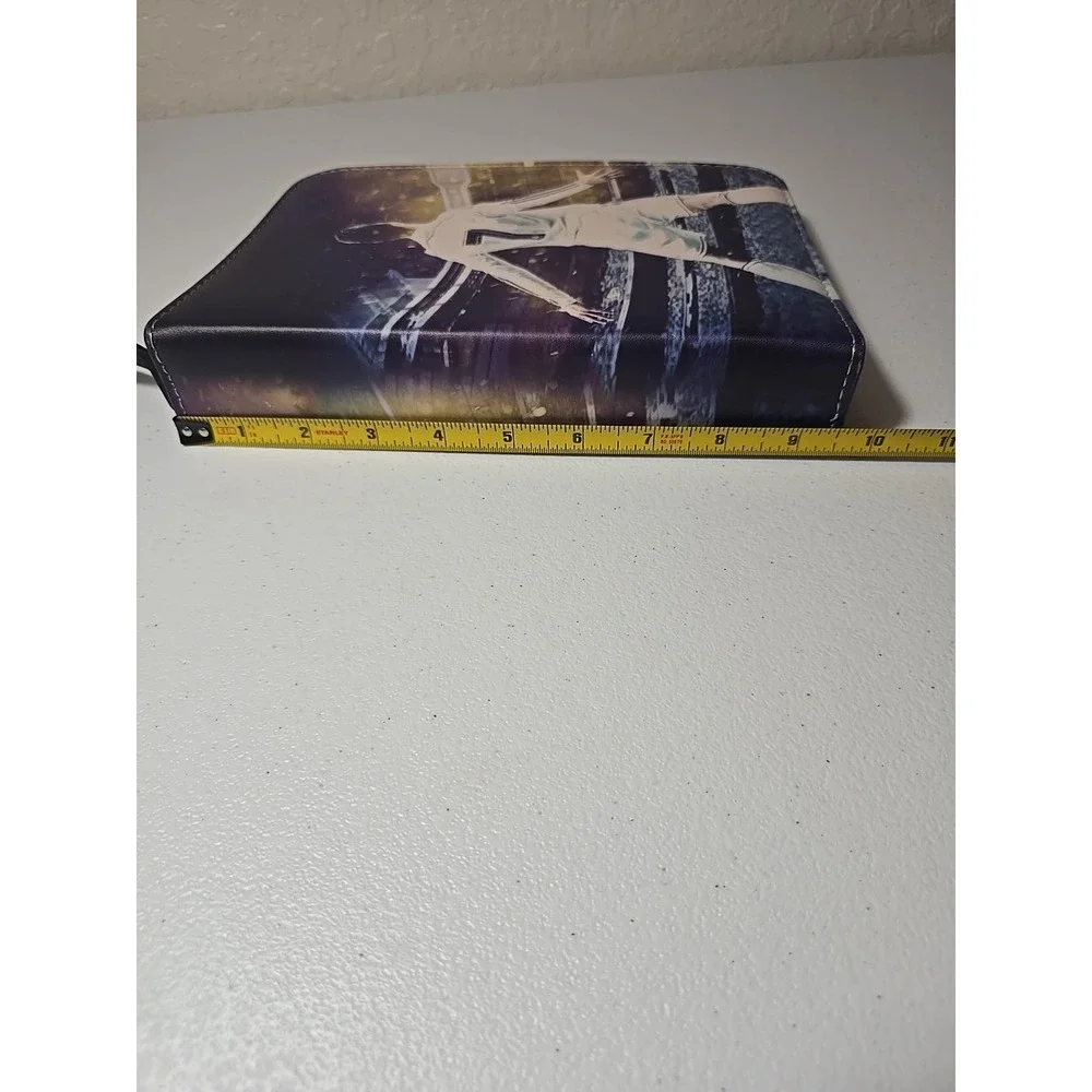 Zippered  Trading Card Binder
